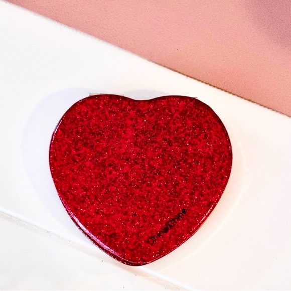 FREE Coach Butterfly or Heart Compact Makeup Mirror- 4 Colors - Picture 6 of 8